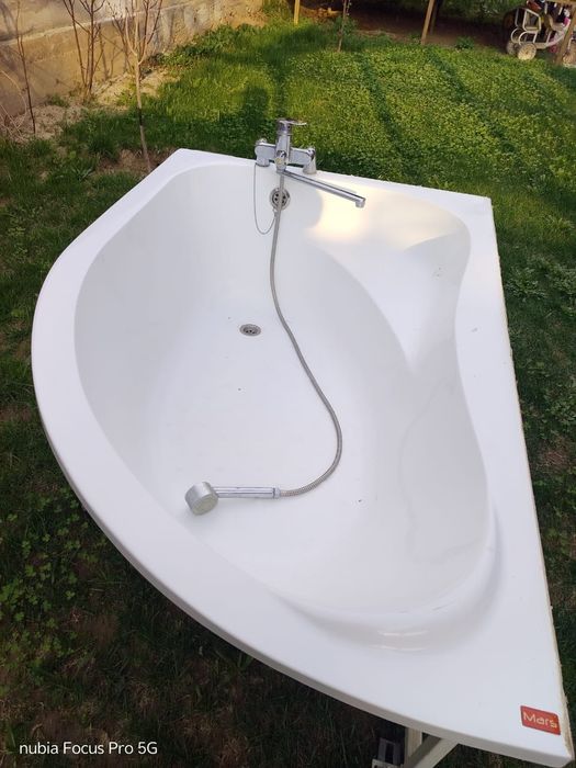 Ванна джакузи 150/90