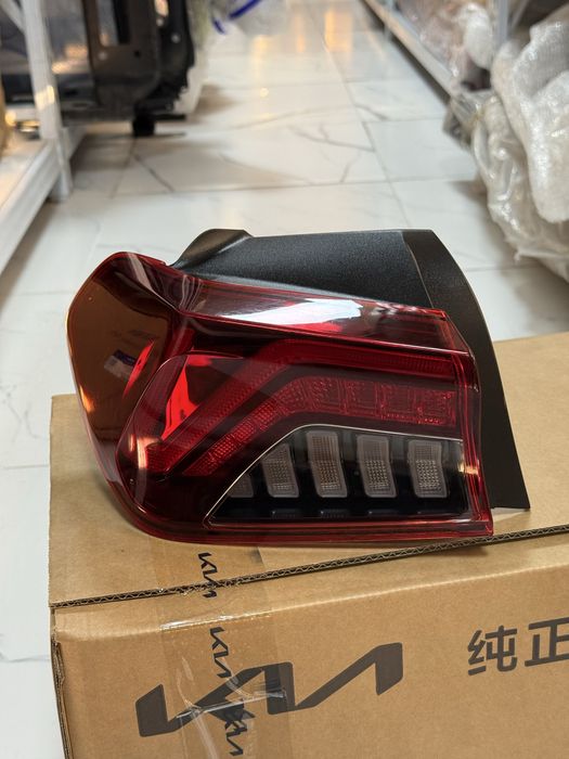 Киа К5 фонарь задний