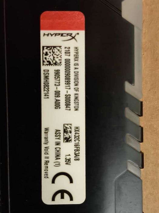 vand doua memorii DDR4 Hyper X RGB 8GB 2666/3200