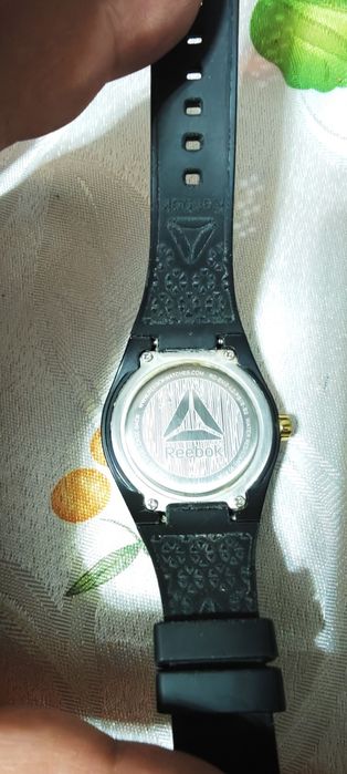 Часовник REEBOK оригинален
