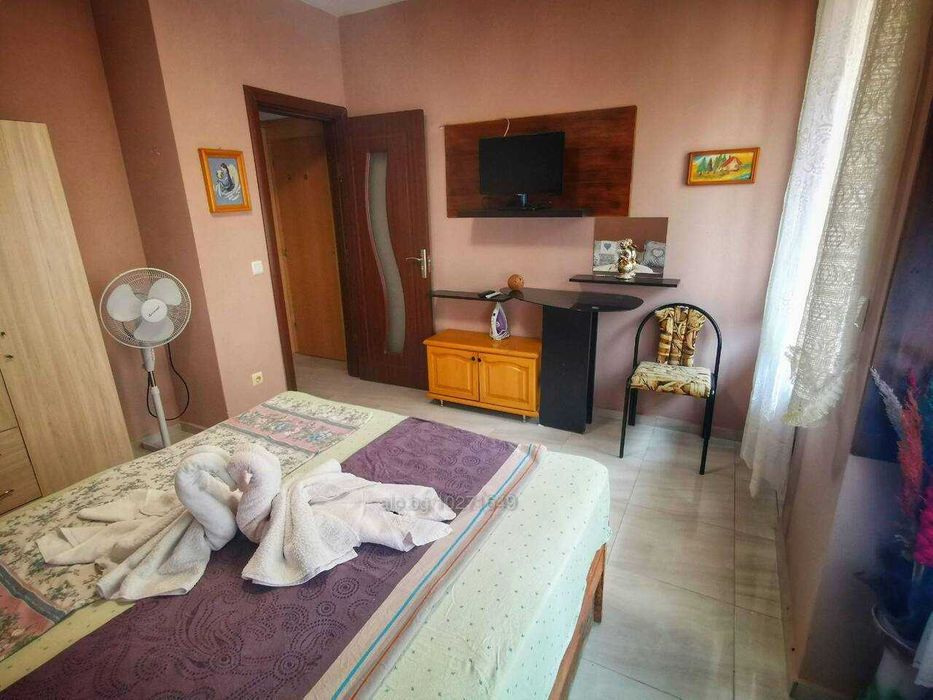 Дава се под наем Етаж от къща в Несебър - 90 кв.м за 6.63 € - Снимка #1