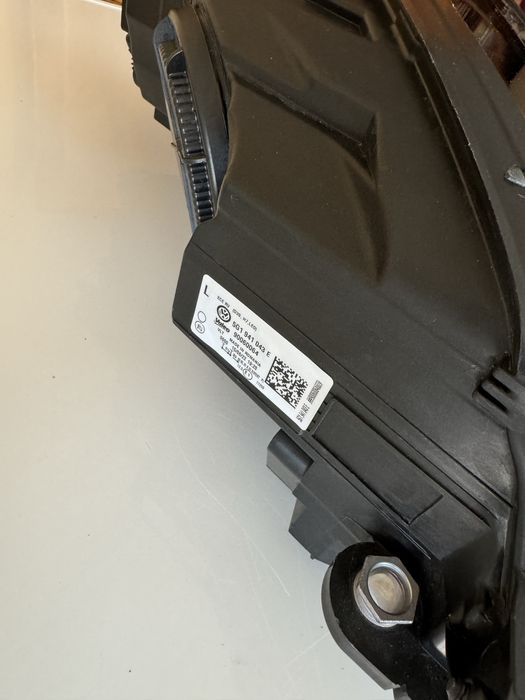 Far stanga VW Golf 7 R