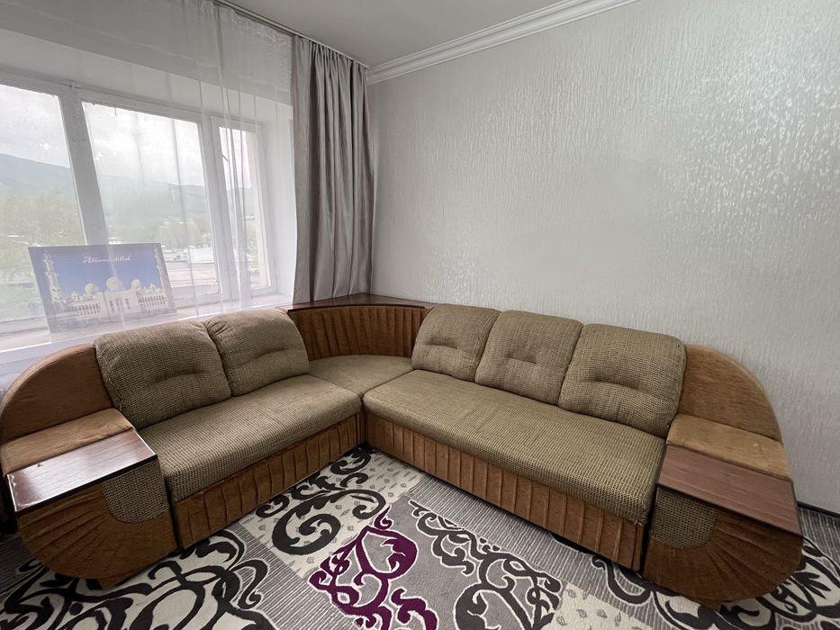 Угловой диван б/у