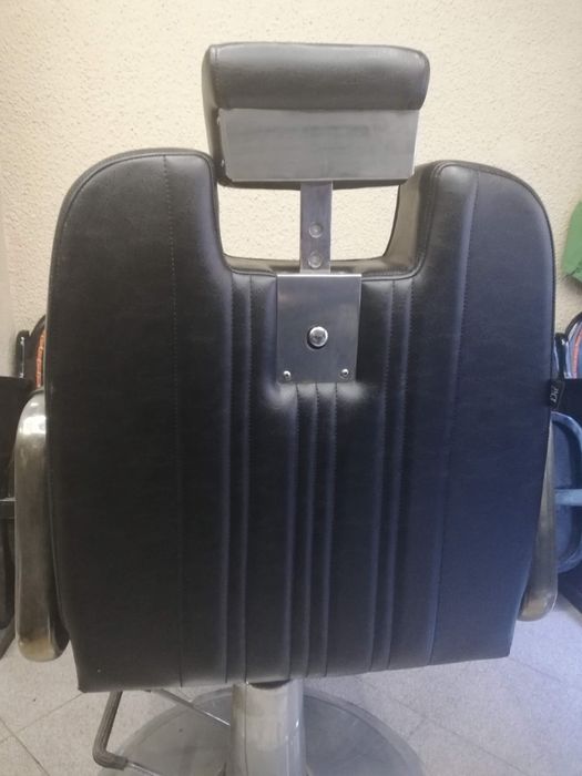 Столове за работа бръснарница