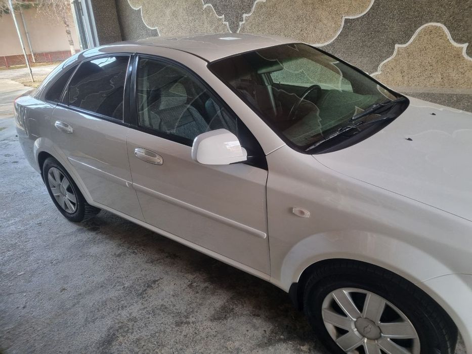 Gentra arenda variantga beriladi. 2000$ 38 oy 300$ dan beriladi