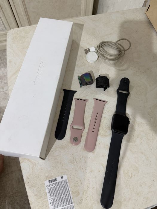 Apple Watch Series 4, 40 мм