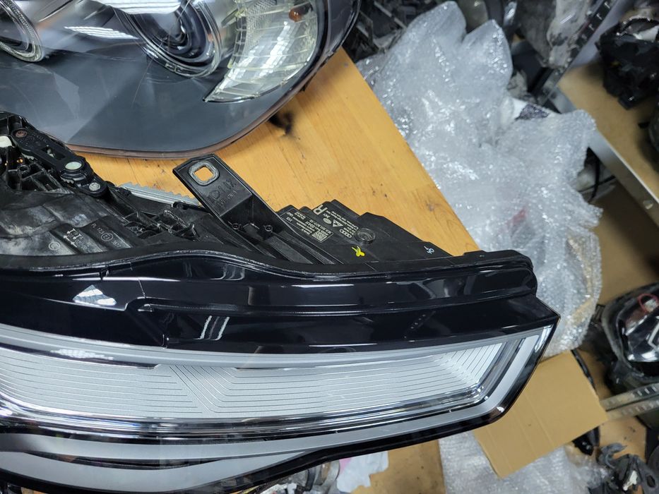 РЕМОНТ Смяна на стъкла на фарове Audi A6 C7 remont smqna na stykla