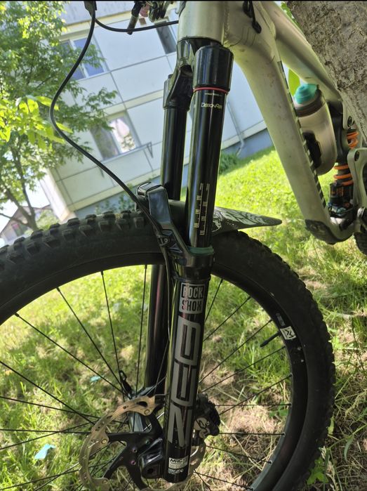 Vând furca mtb rockshox zeb select plus