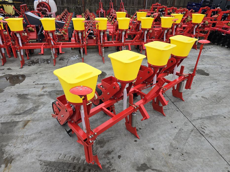 Semanatoare porumb mecanica 4 sectii