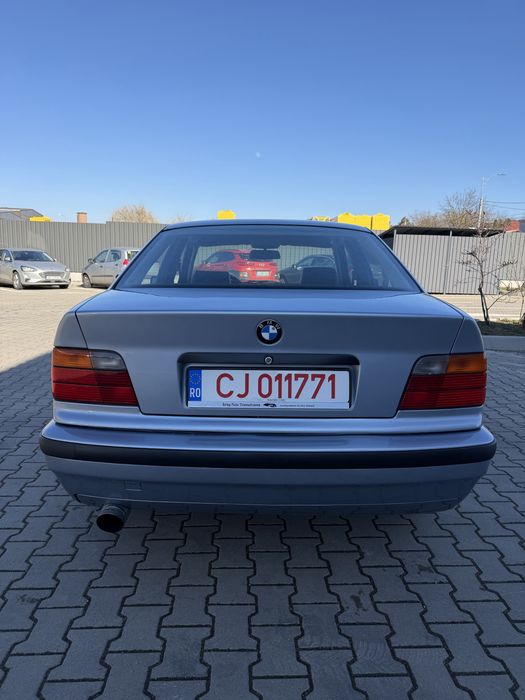 BMW 3 Series 1992 — imagine 3