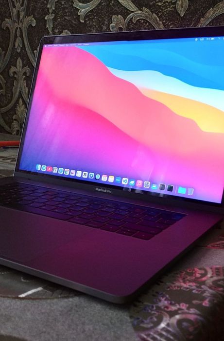 MacBook Pro 2017 15 inch 512gb