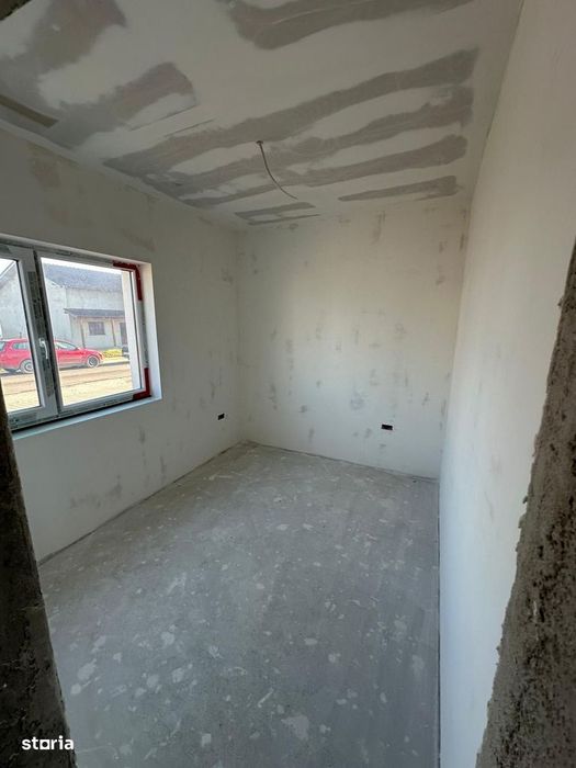 Casa individuala 4 camere, 2 bai, Giarmata