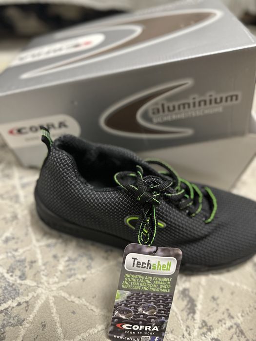 Рабочие кроссовки COFRA Techshell (с алюминиевым носком)