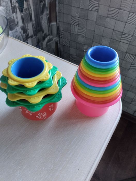 Игрушки, погремушки, пирамидки