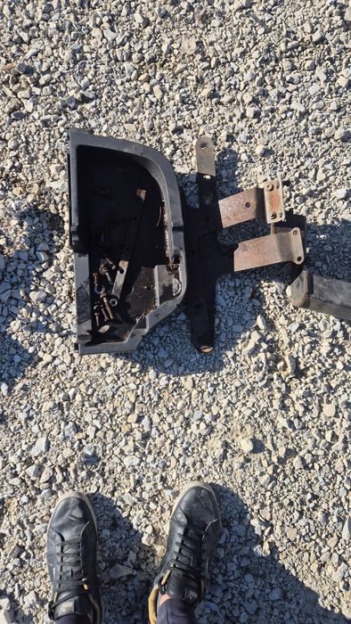 Оригинални Тегличи за Тойота Авенсис  Т25 Комби 2003- 2007г