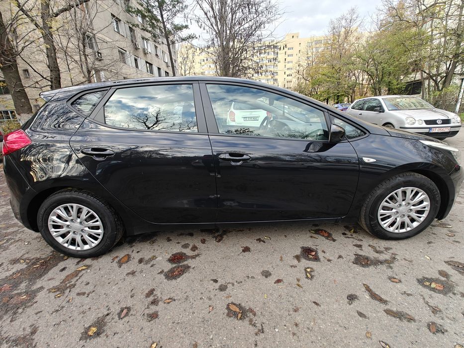 Vând  KIA Ceed 1.4