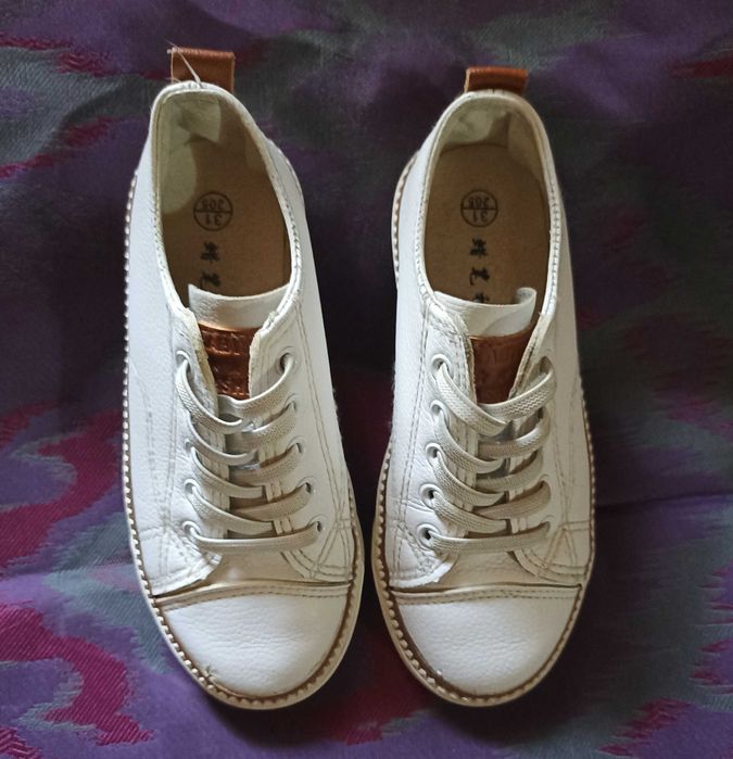 Обувь для мальчика( унисекс), слипоны ( кеды) Таиланд, кожа, белые