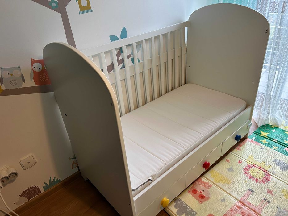 Ikea Креватче Gonat с три степени и матрак с калъфка