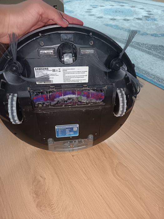 Робот пылсесо sumsung powerbot vr5000