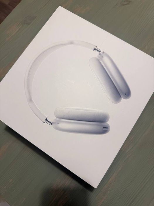 AirPods Max silver new