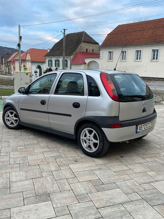 Opel corsa C ireproșabil mașină pentru pretențioși impecabil  înmatric