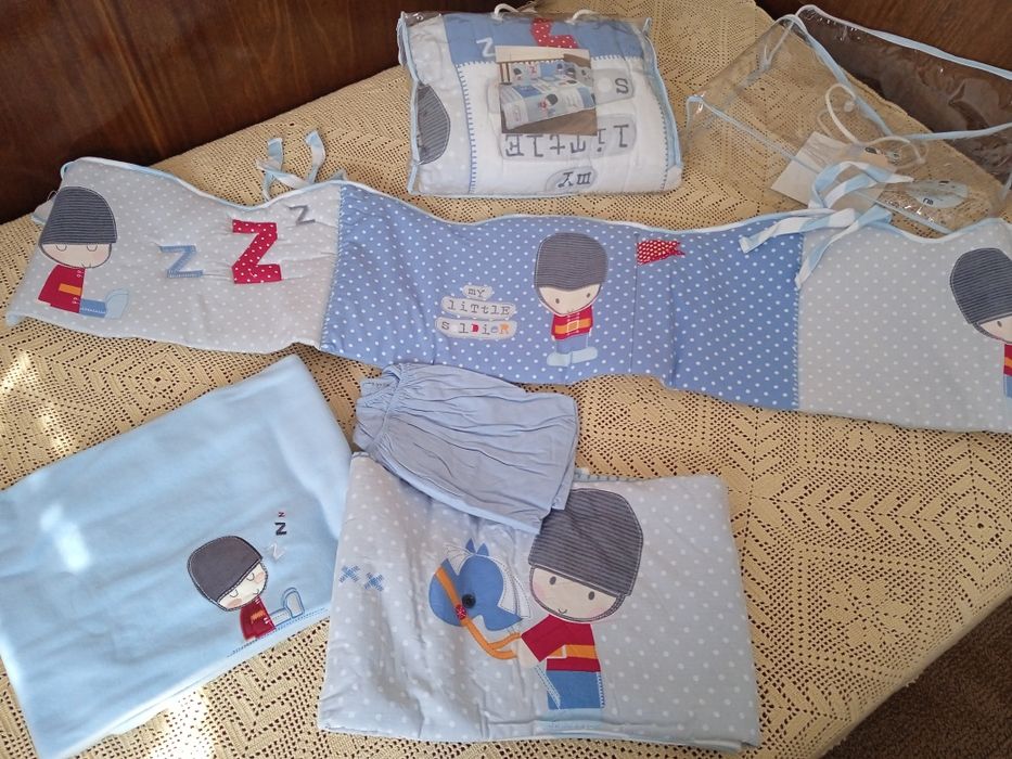 НОВ Пълен спален комплект за бебе Bizzi Growin My Little Soldier