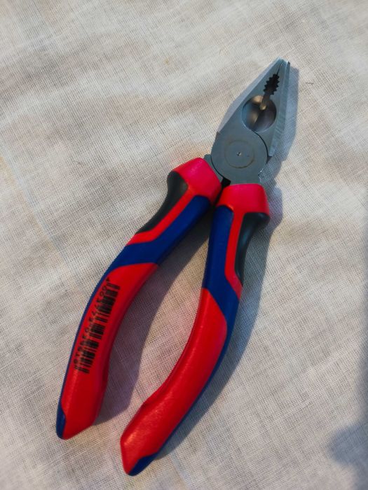 Cleste combinat/patent Knipex cromat cu maner multicomponent 160 mm