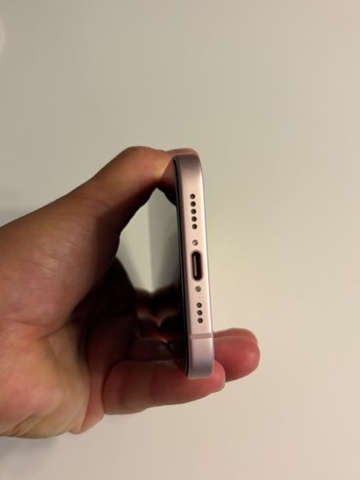 Iphone 15 roz in garantie 128GB