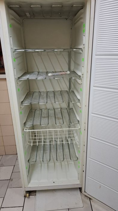 Фризер вертикален 2 броя