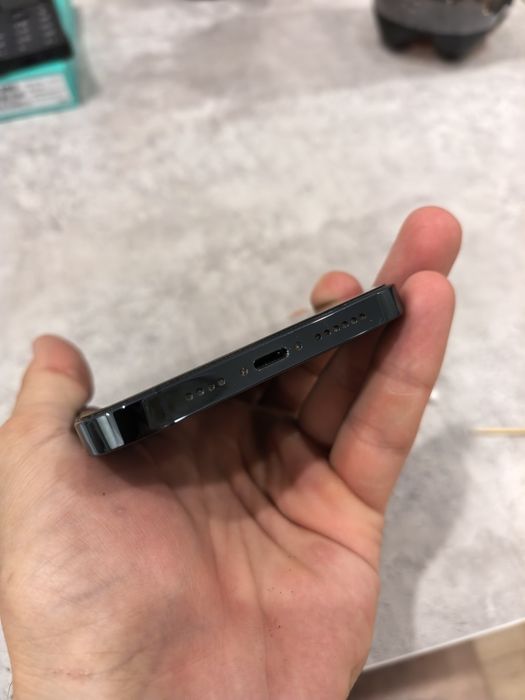 Продам iPhone 12 pro max 256gb