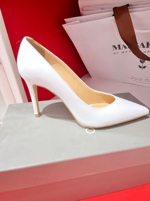 Туфли, бір рет киілген