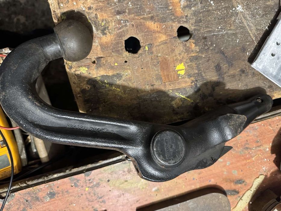 Теглич за BMW X5 E 53