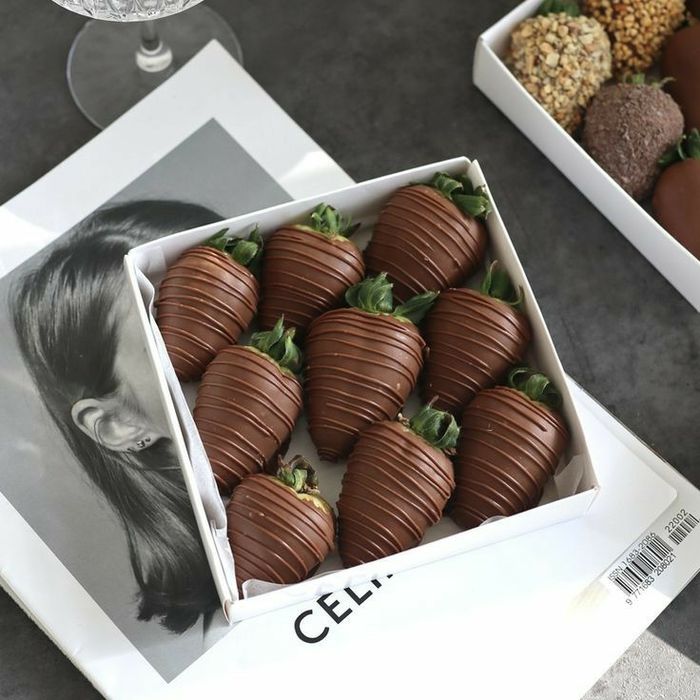 Клубника в шоколаде 8999тг