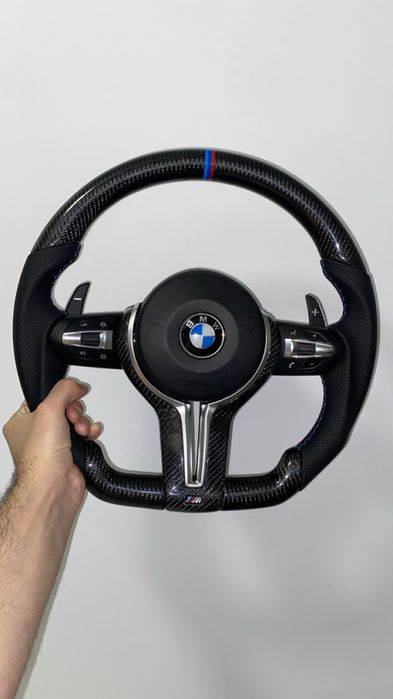 Volan teșit BMW carbon + piele perforata
