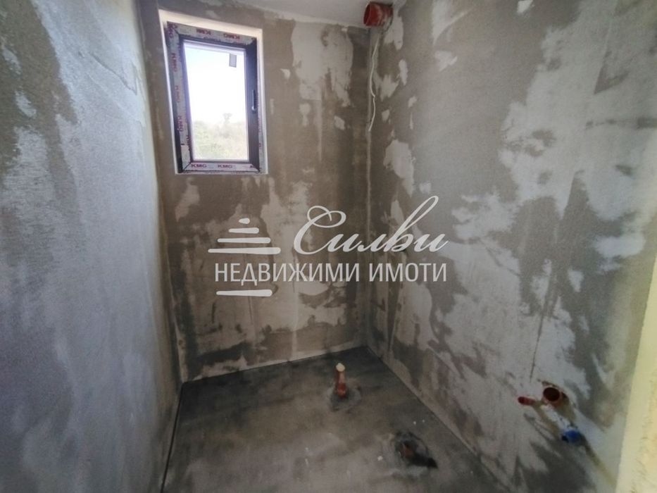 Тристаен апартамент в НОВОСТРОЯЩА СЕ жилищна сграда - Пети полк