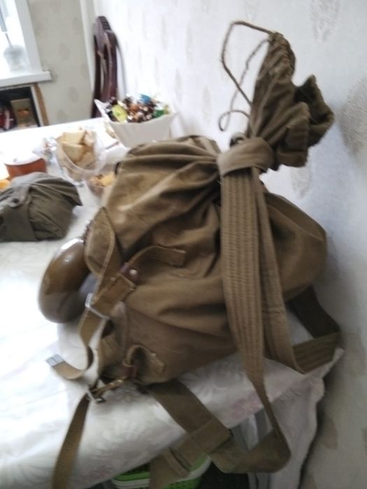 Срочно продам военные вещи новые.