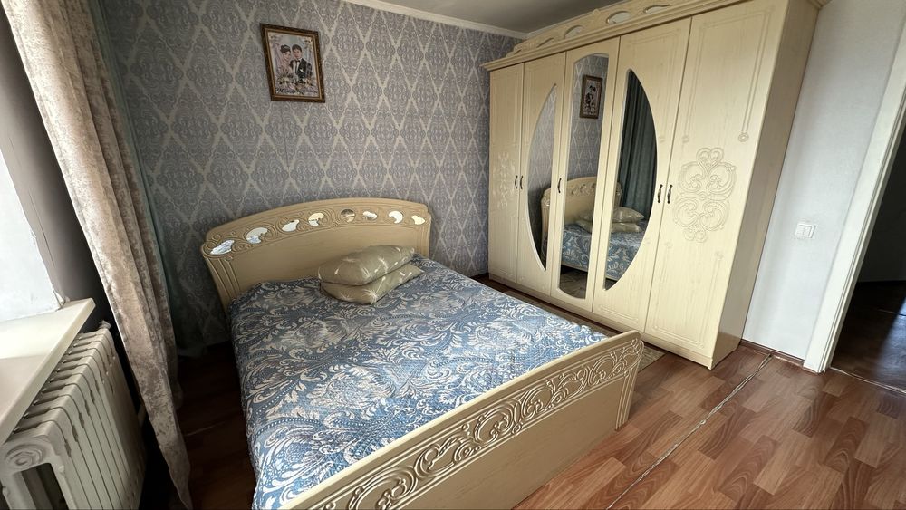 Спальный гарнитур