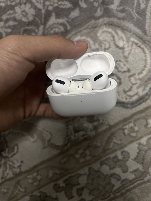 Наушники AirPods Pro