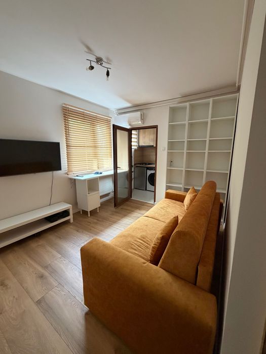 Studio (garsonieră) proaspăt renovaT