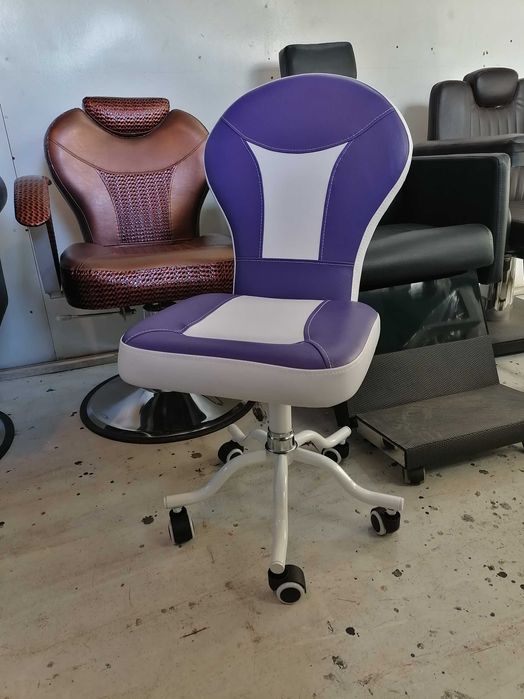 Стул для маникюра