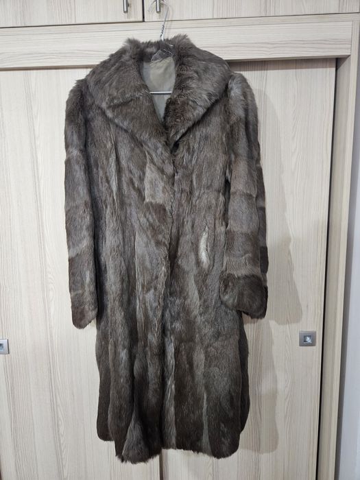 Blana naturala pana sub genunchi.