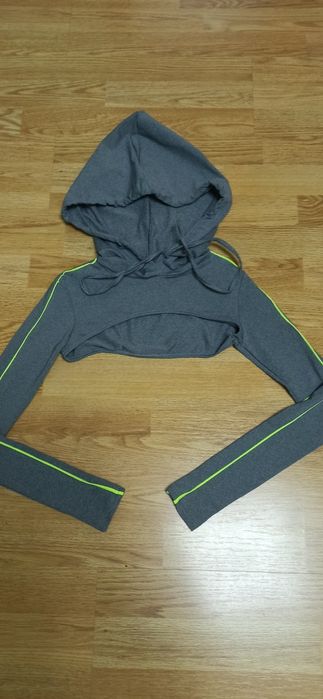 Спортни ръкави, нови/Мъжки спортни бермуди 5 лв.