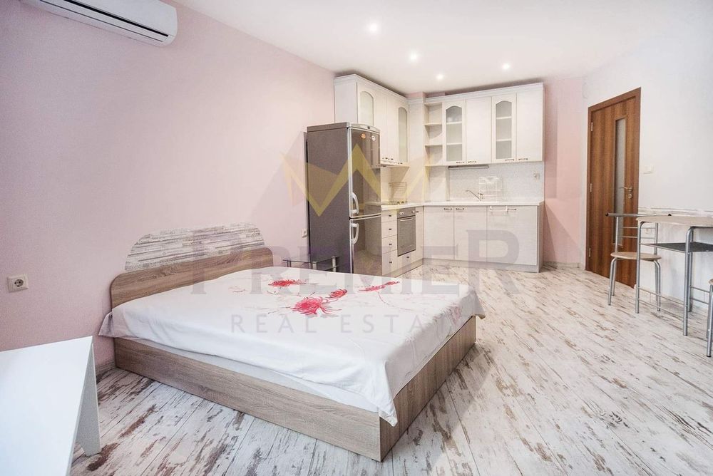 Дава се под наем Едностаен апартамент в Варна, Гръцка махала - 25 кв.м за 402.9 € - Снимка #3