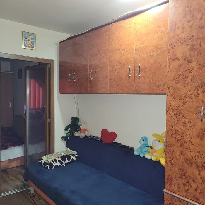Vând sau schimb apartament cu 1 cameră – 41 mp utili – Zona Confecții, Arad