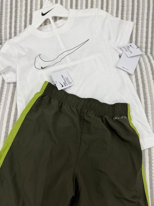 Продается комплект Nike!(оригинал)