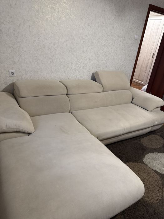 Продается диван  ( Россия)