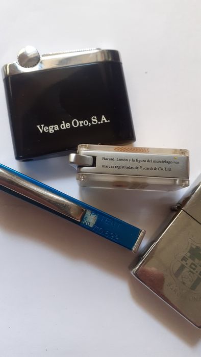 Лот от четири стари запалки