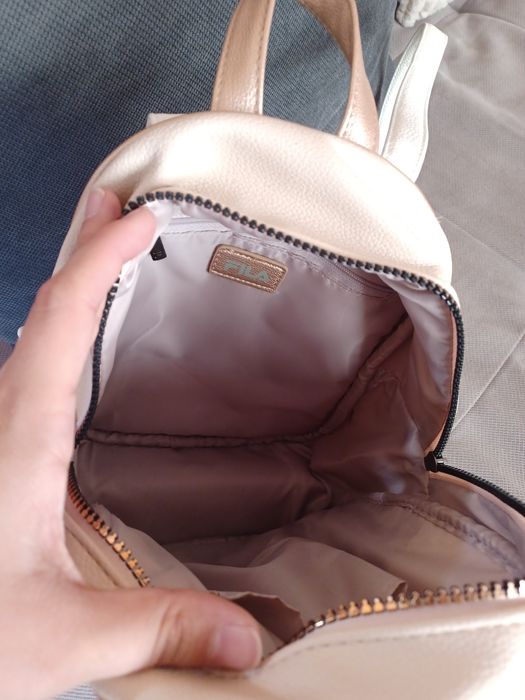 Малка раничка FILA