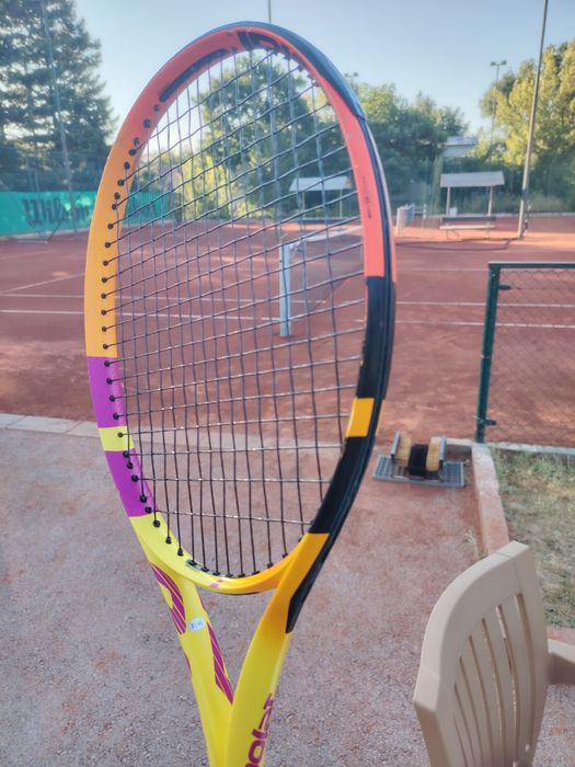 Продавам тенис ракета Babolat Rafa. Перфектна