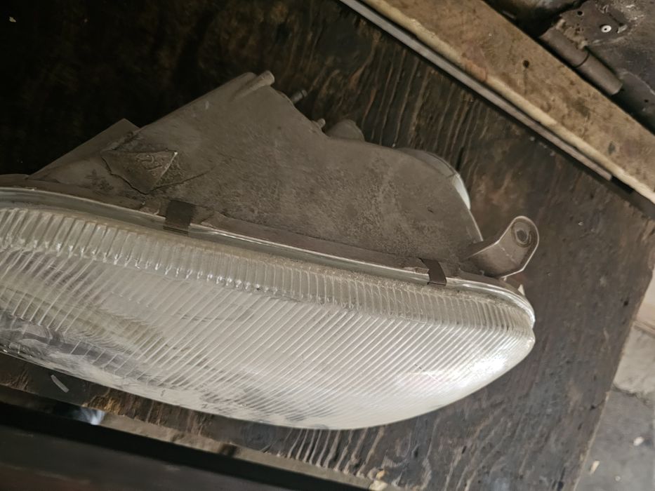 Фара rav4 1 поколение 94-00